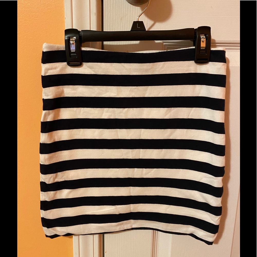 Basic H& M stretchy skirt XS